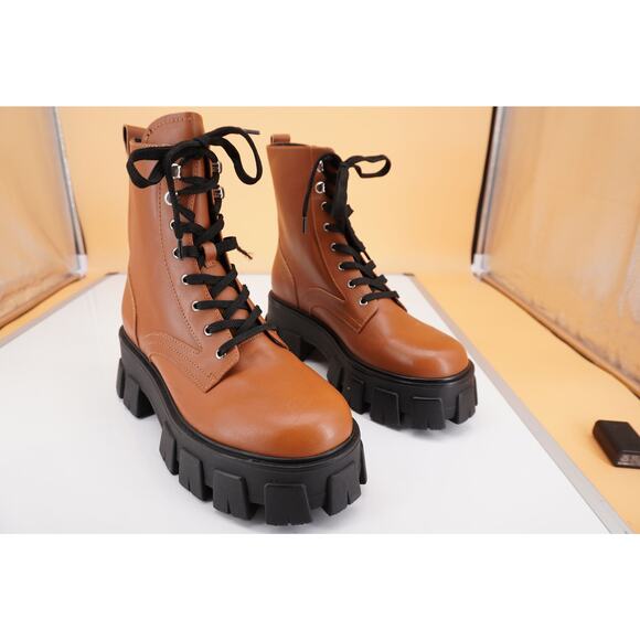 Marc FisherHappy Brown Leather Lace Up Combat Ankle Boot SZ 8 biker Lug platform - Picture 3 of 12